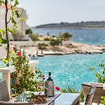 Kanica By Adriatic Sea *