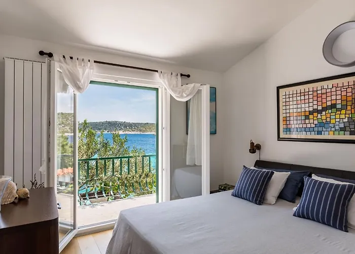 Kanica By Adriatic Sea *